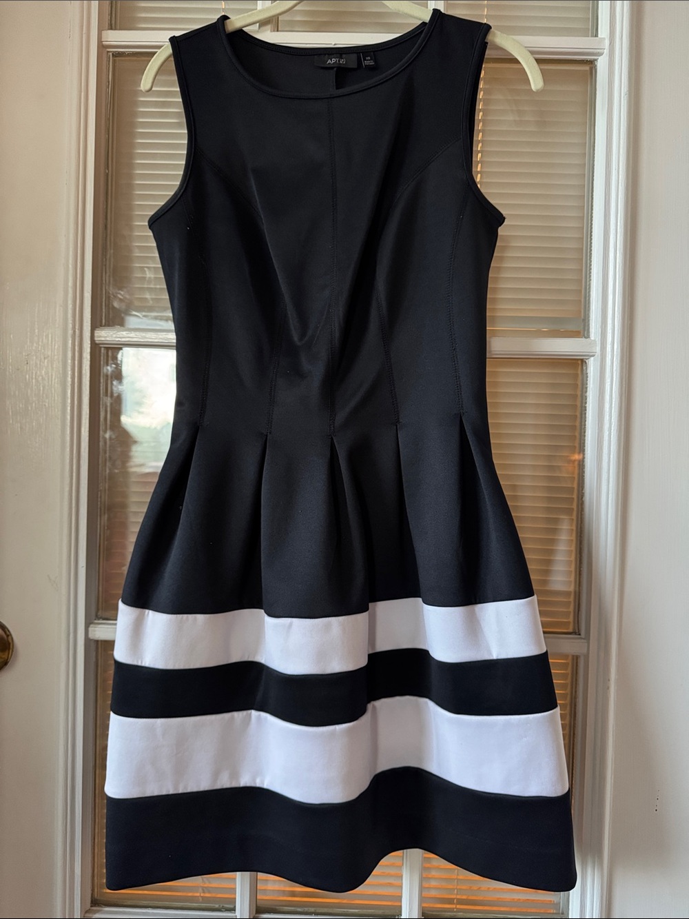 Apt. 9 Black and White Sleeveless Pleated Fit-and-Flare Dress